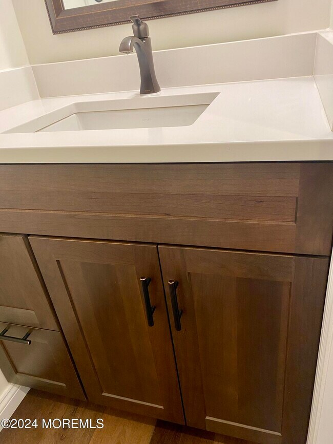 Building Photo - 66 Holly Dr