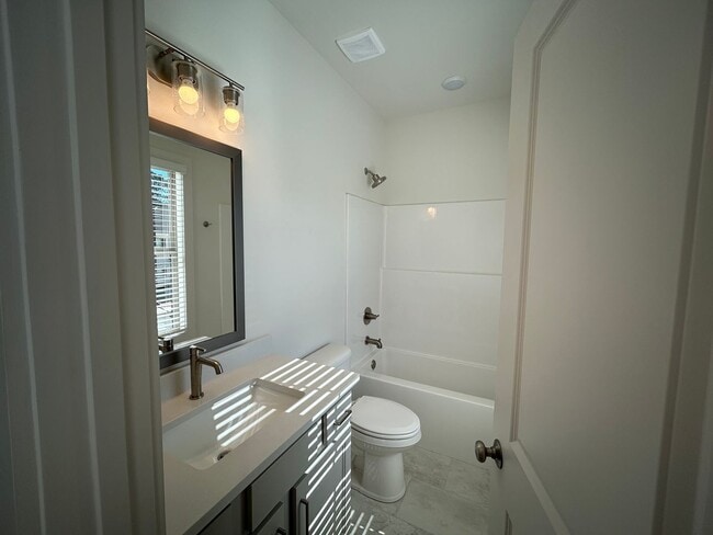 Building Photo - Brand New Townhome off Wire Rd, Close to Vet School and City Soccer Complex