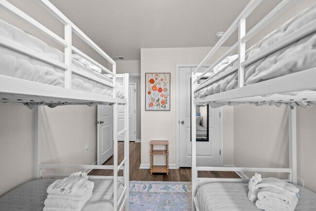 Building Photo - 332 Bayou Loop