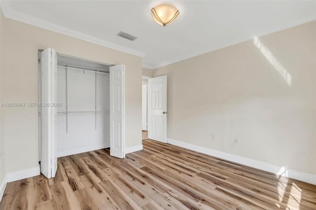 Building Photo - 15311 SW 52nd Terrace
