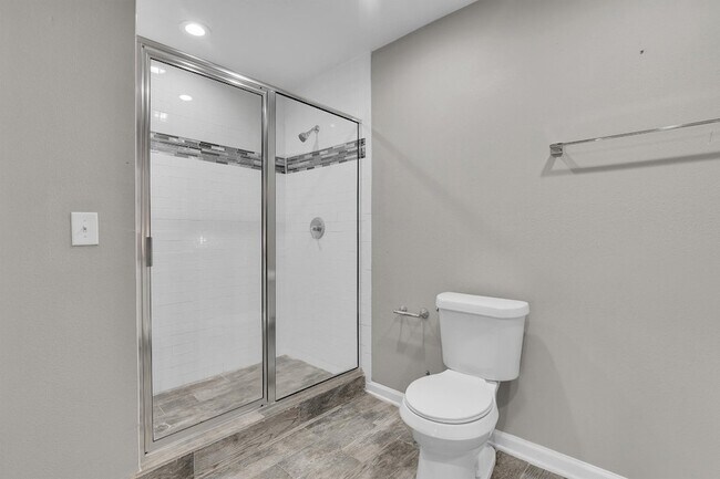 Building Photo - 3539 Balboa Cir