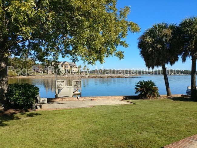 Building Photo - 1909 Marina Rd