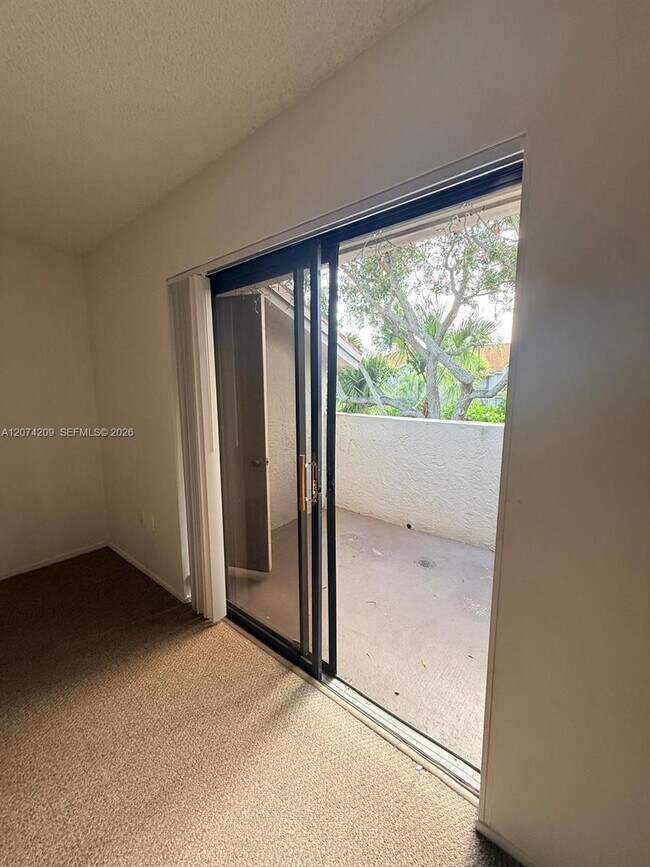 Building Photo - 3228 Coral Lake Dr