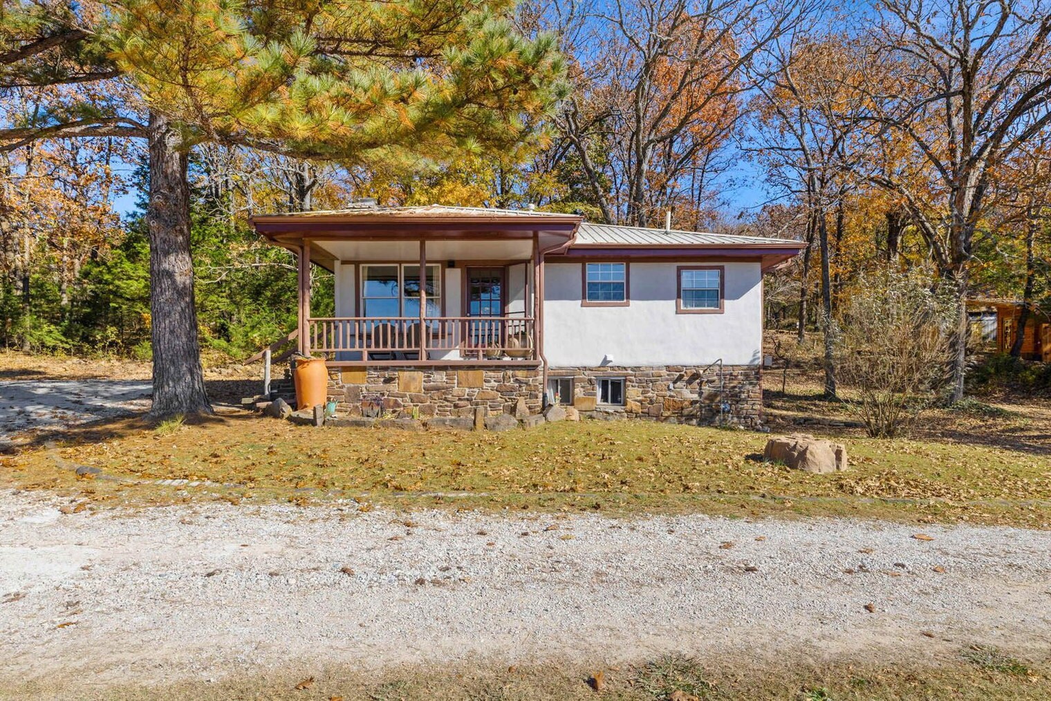 Building Photo - 17097 Lake Sequoyah Dr