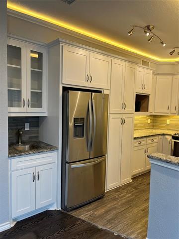 Building Photo - 411 Pebble Way