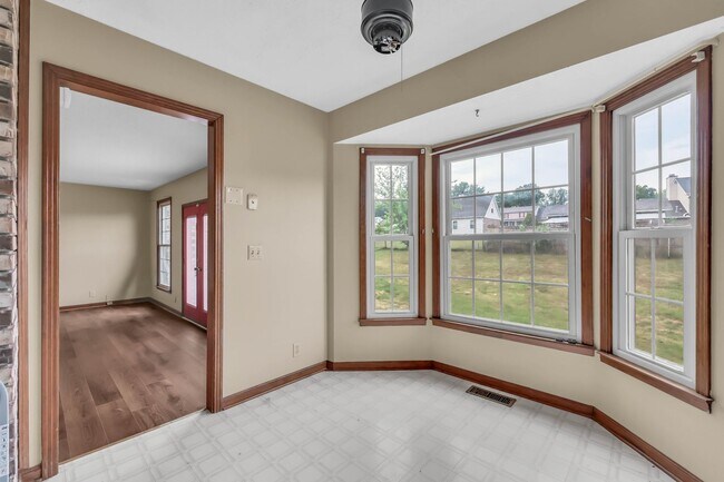 Building Photo - 532 Brentwood Cir