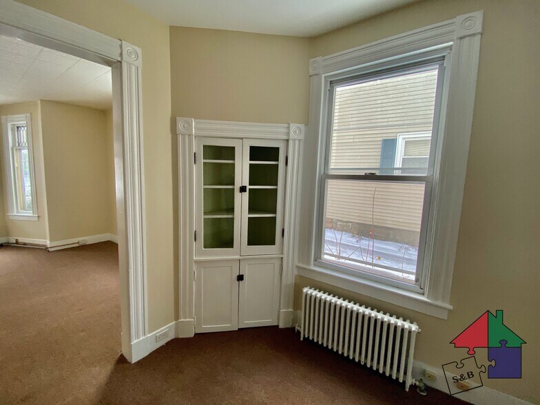 Building Photo - 22 Lincoln Ave