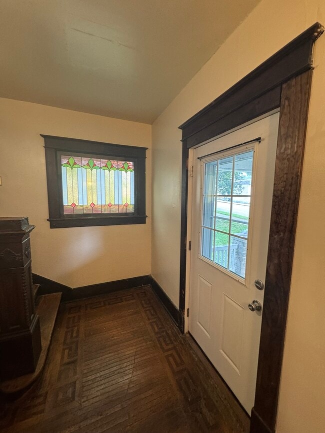 Building Photo - 424 S Fess Ave