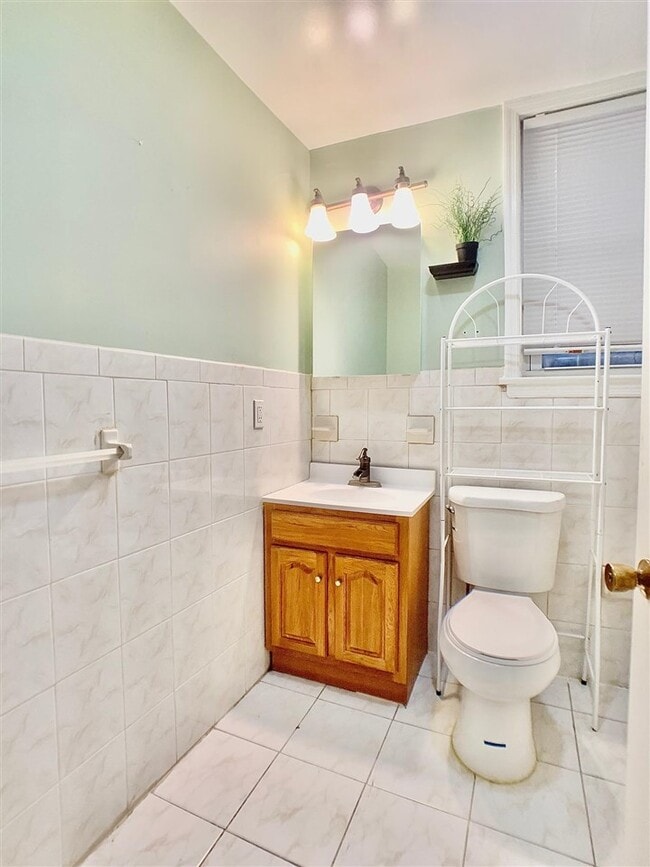 Building Photo - 3481 John F. Kennedy Blvd