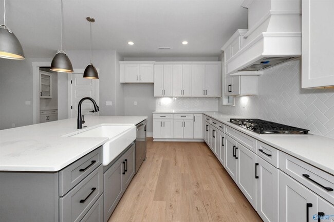 Building Photo - 117 Marlbrook Dr