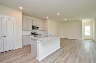 Building Photo - 4656 Peony Grn Dr