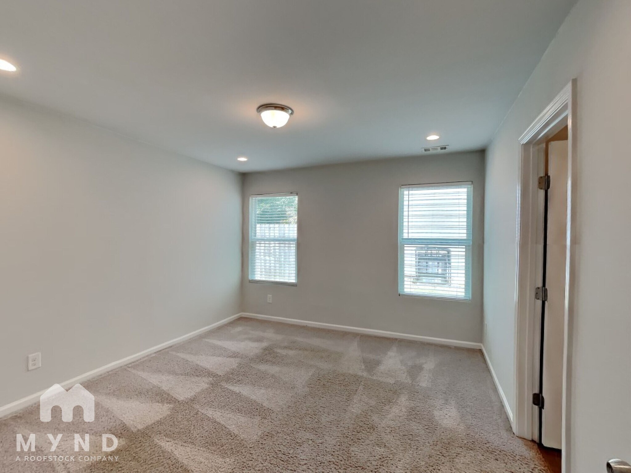 Building Photo - 1110 Wedgewood Dr NW