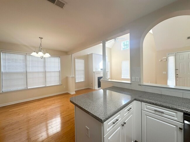 Building Photo - 8516 Shady Elm Dr