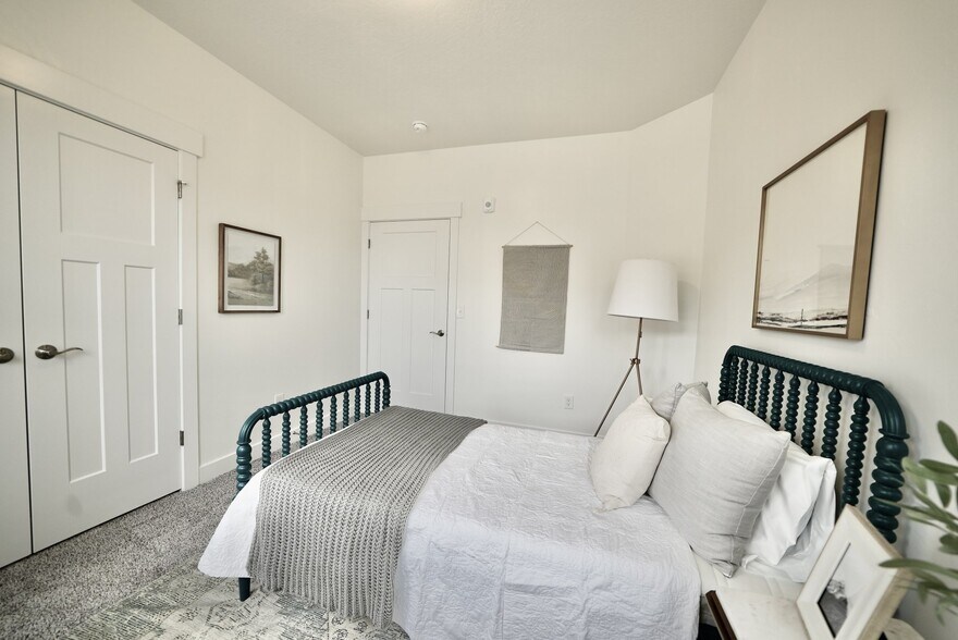 Building Photo - 14472 S Selvig Way