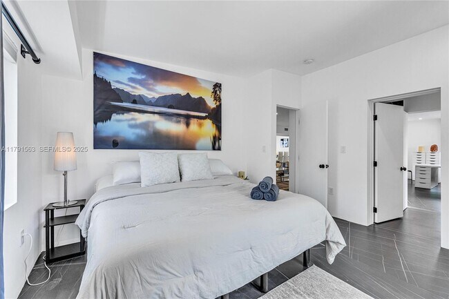 Building Photo - 560 NW 116th Terrace