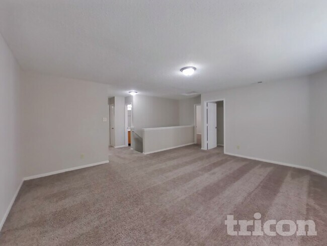 Building Photo - 10740 Wymm Ln