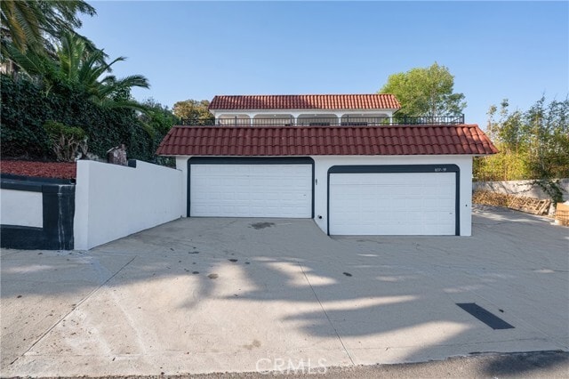 Building Photo - 1659 Elevado St