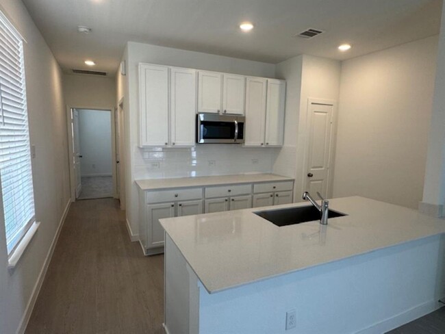 Building Photo - 10321 Woodhill Spa Ln