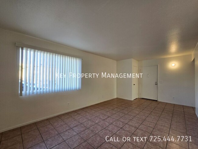 Building Photo - 2 BEDROOM 1 BATH CONDO IN LAS VEGAS NEAR S...