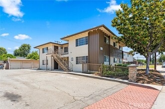 Building Photo - 4484 La Deney St
