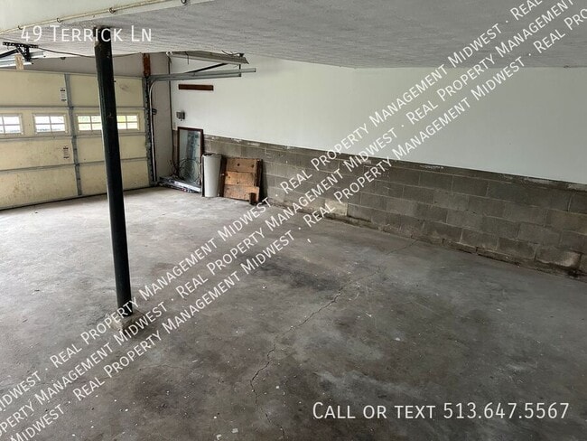 Building Photo - 49 Terrick Ln