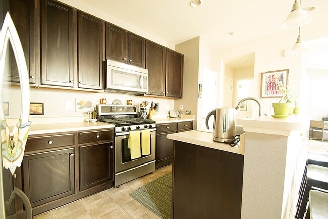 Building Photo - Stylish home in Central Park