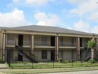 Building Photo - Colonial Woods Apts