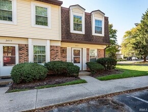 Building Photo - 2457 S Burberry Ln