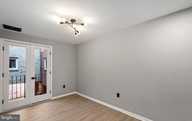 Building Photo - 1527 N Colonial Terrace