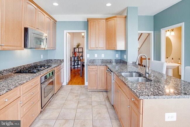 Building Photo - 14633 Weeburn Way