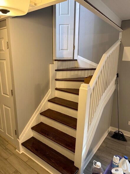 Building Photo - 10144 S Wood St