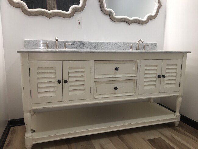 Building Photo - 4455 Singleton Rd