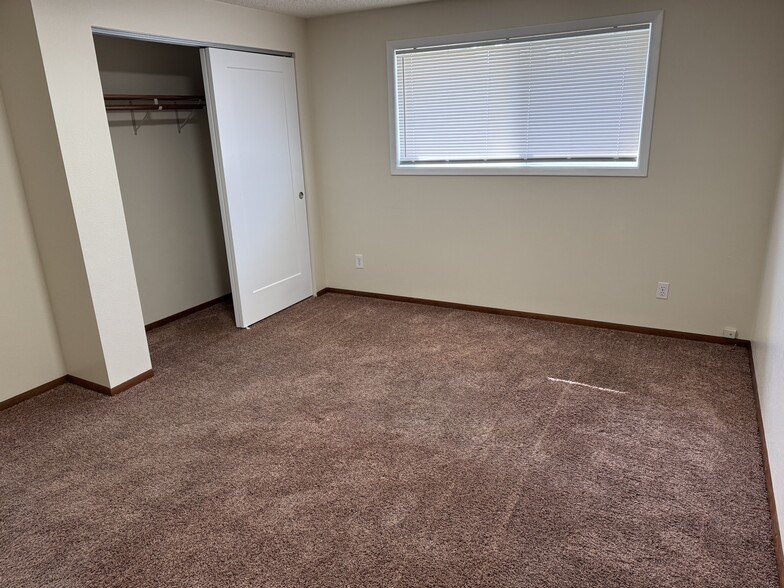 Building Photo - 4898 Chinook Ct SE