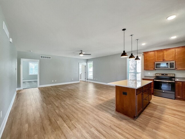 Building Photo - Newly Built 6 Bedroom and 6 Bathroom House! $720 Per Bedroom