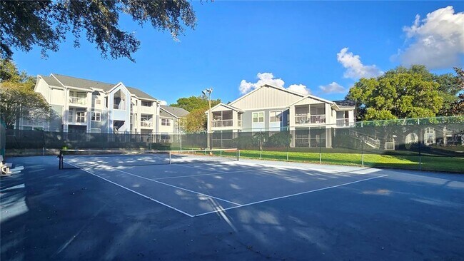 Building Photo - 2604 Grassy Point Dr