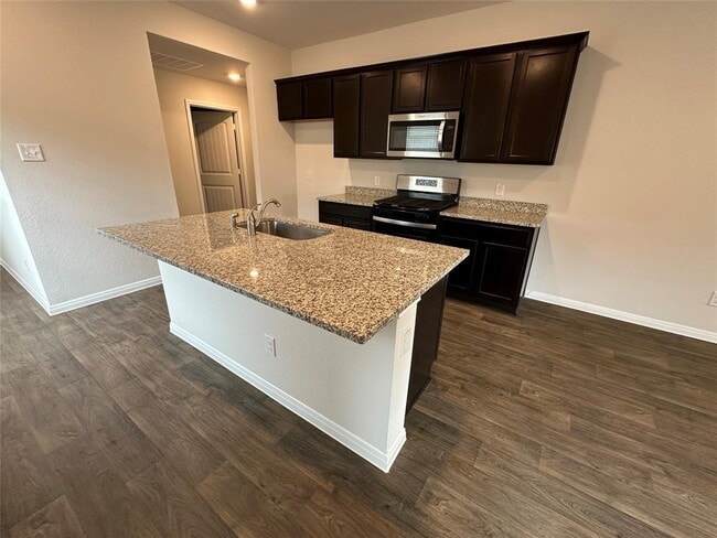 Building Photo - 563 Evergreen Sumac Lp