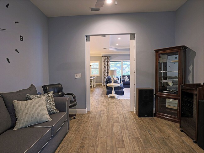 Building Photo - Daniels Place Short Term Rental