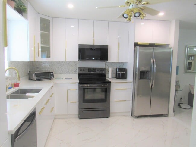 Primary Photo - 178 Cape Cod Cir