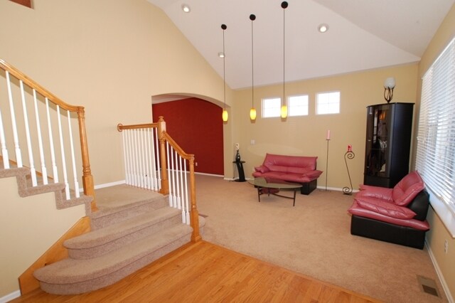 Building Photo - 10245 Carriage Club Dr