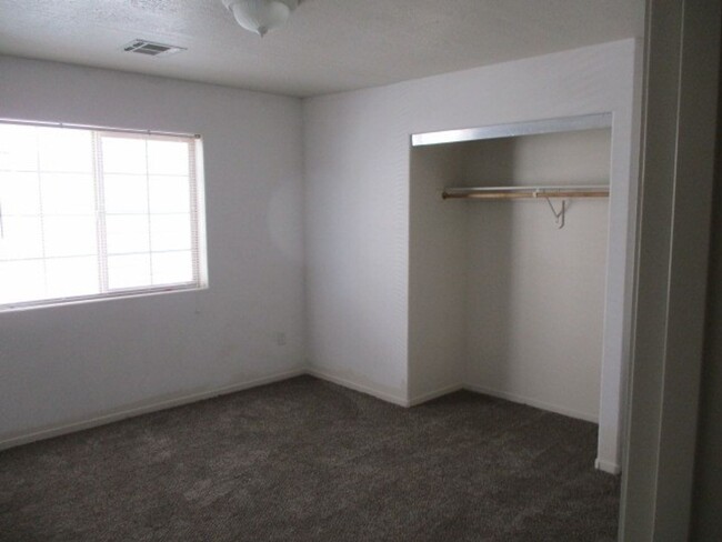 Building Photo - Special Move In Bonus - 2 bed, 2 bath Apar...