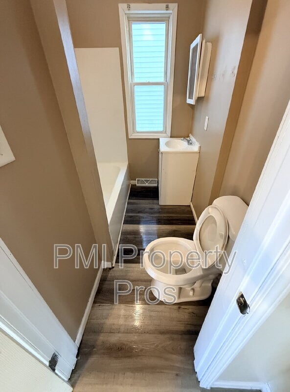 Building Photo - 2530 N 28th St