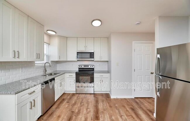 Building Photo - 152 Waterside Crossing Dr