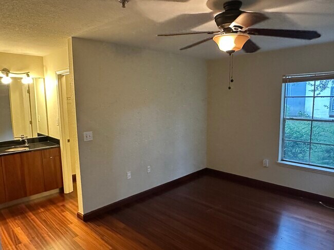 Building Photo - 13012 Arbor Isle Dr