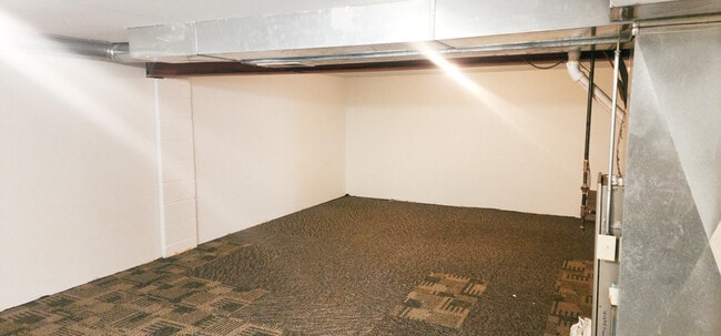 Building Photo - 6625 Washington Ave