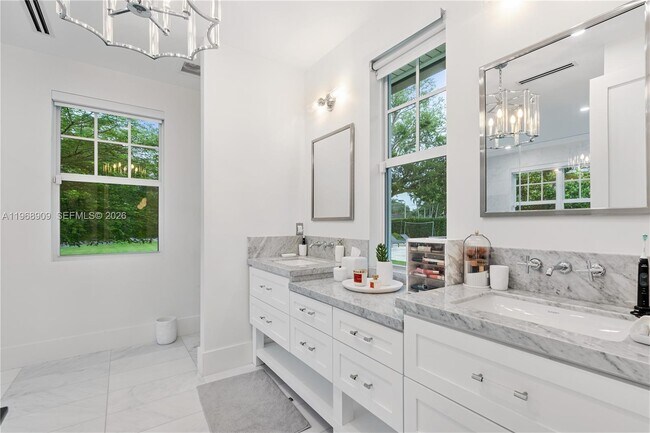 Building Photo - 9301 SW 93rd Ave