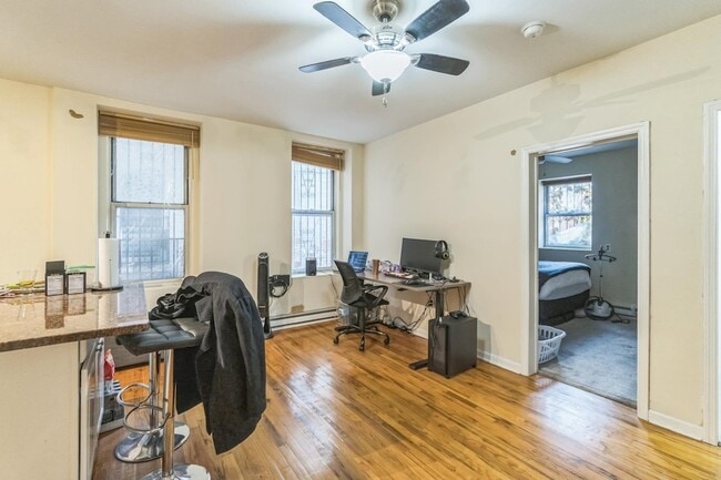 Building Photo - 318 Hudson St