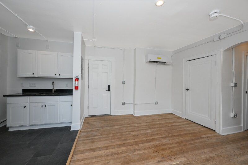 Building Photo - 1384 W 83rd St