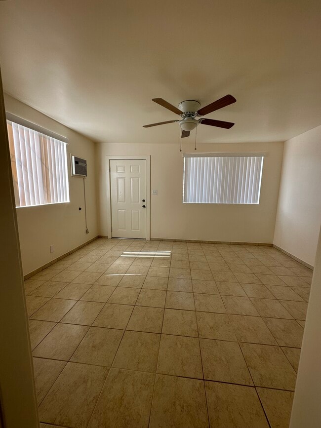 Building Photo - 2483 Chelsea St