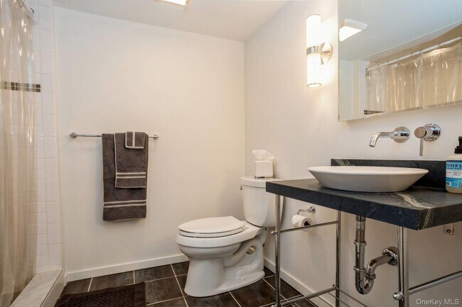 Building Photo - 12 Partridge Dr