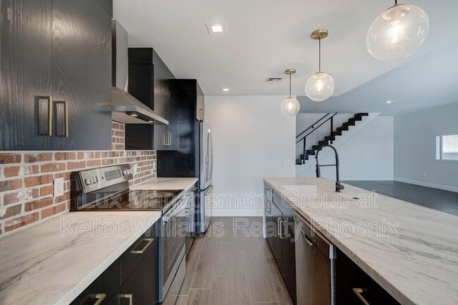 Building Photo - 504 E Roosevelt St